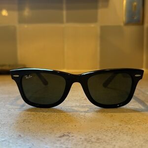 New Ray Bans, barely worn, but don’t fit my face!